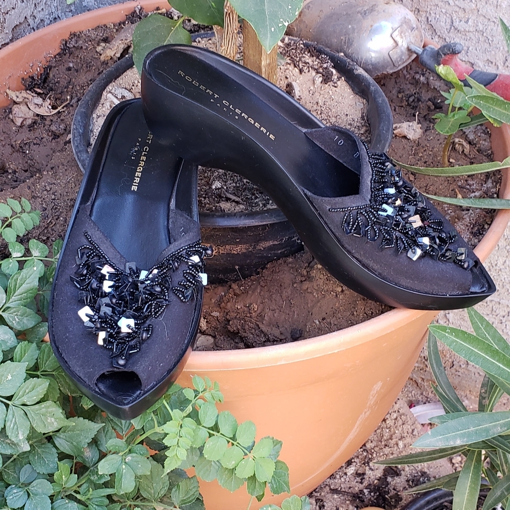 Robert Clergerie Black Canvas Beaded ' Slide Sanda